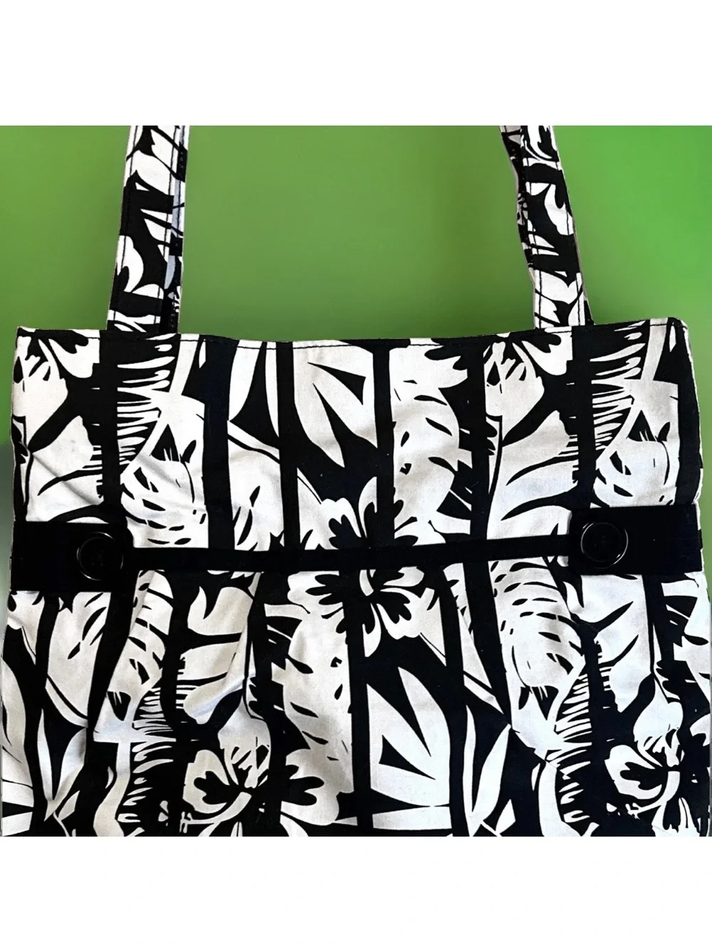 Woman Within Tropical Floral 100% Cotton Tote Black/White Button/Pleated Detail